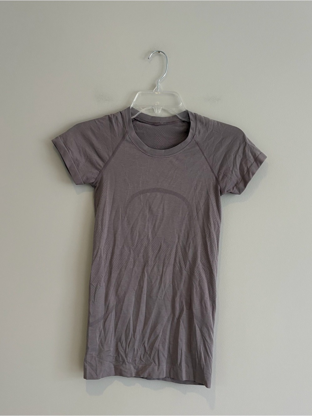 lululemon athletica Swiftly Tech Short Sleeve Tee in Mauve Size 2